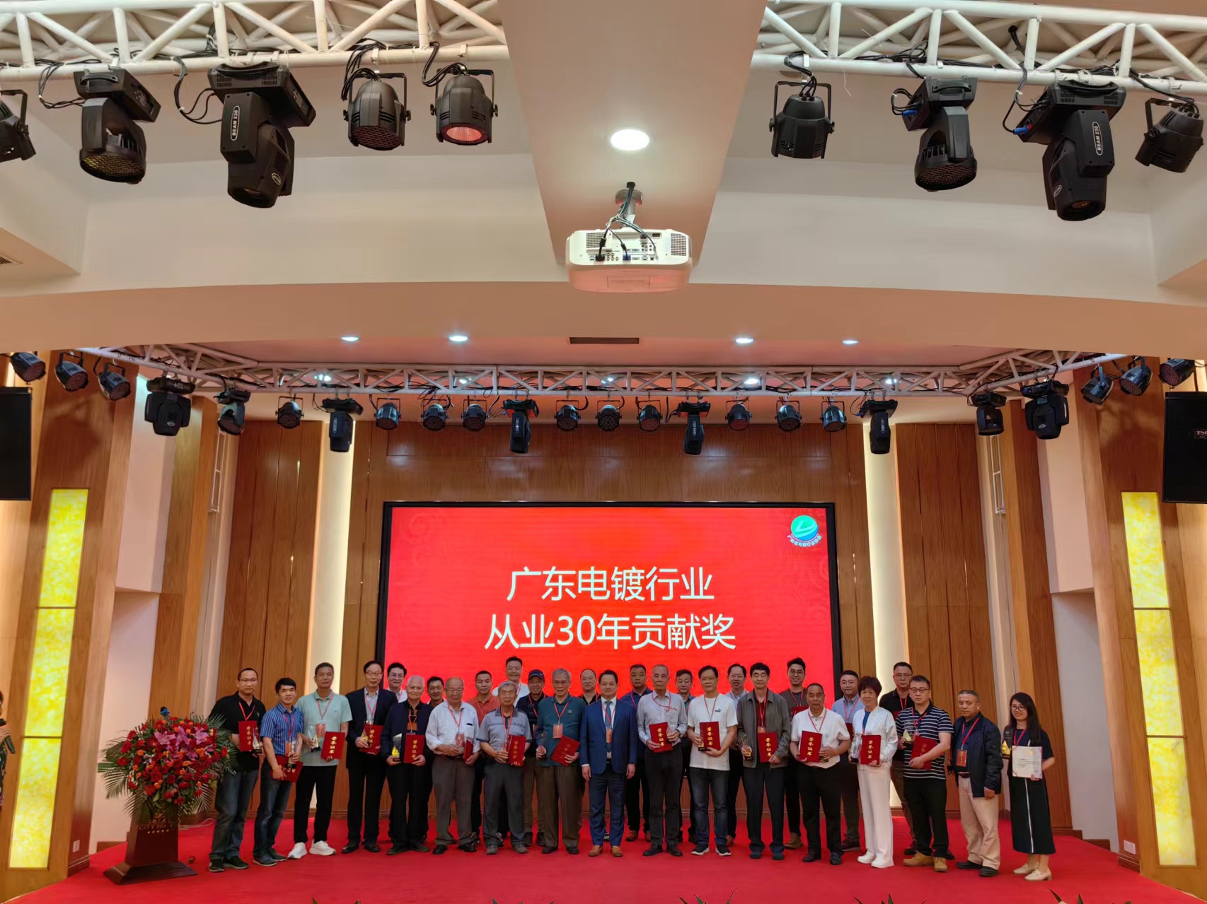J9��Ϸ�����й����ٷ���վ
